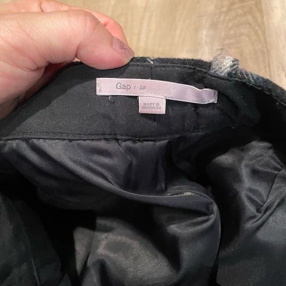 Check pattern wool short in size 0P from Gap - Picture 3 of 4
